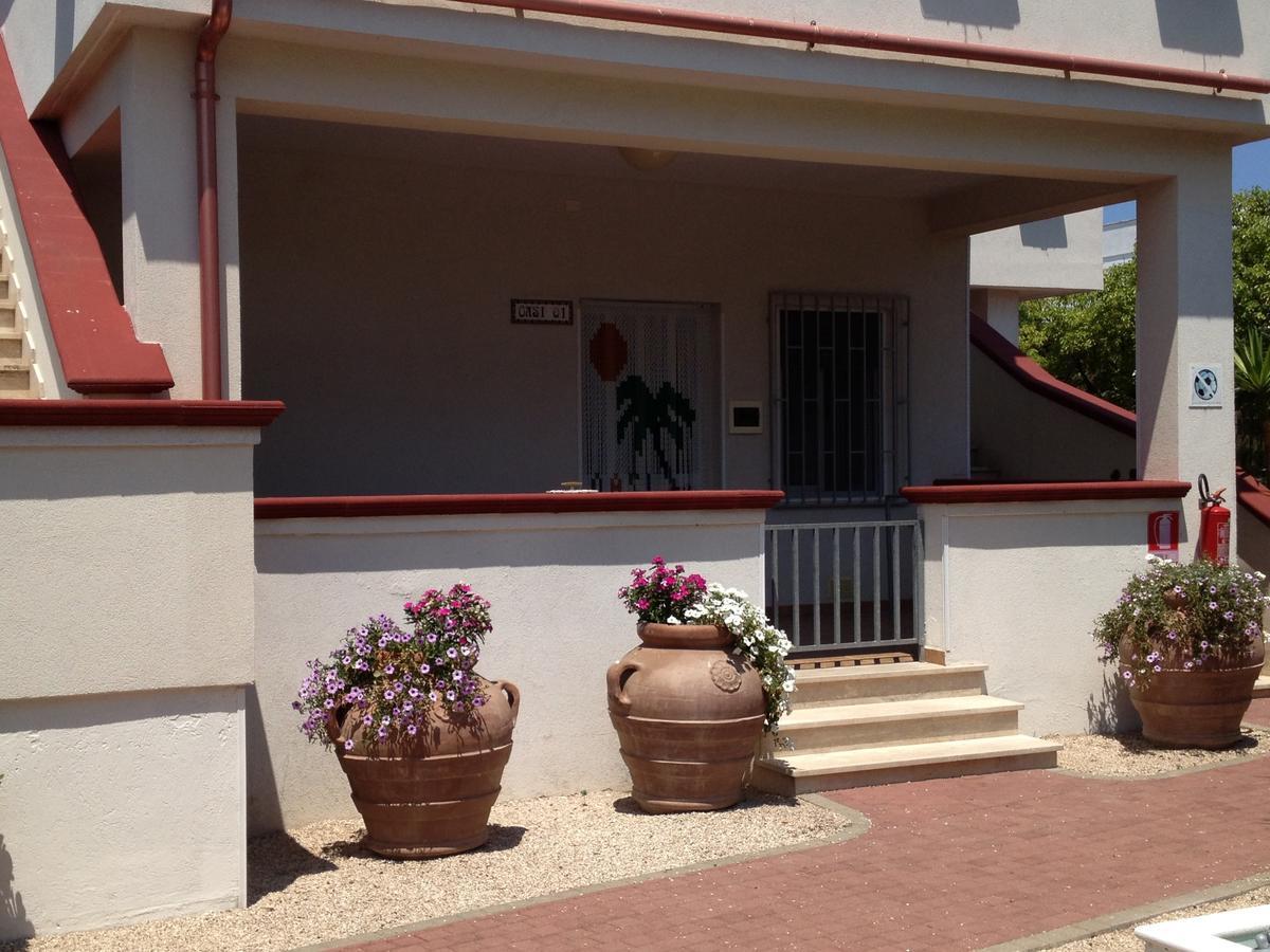 קרוביניו Residence Mezzaluna מראה חיצוני תמונה