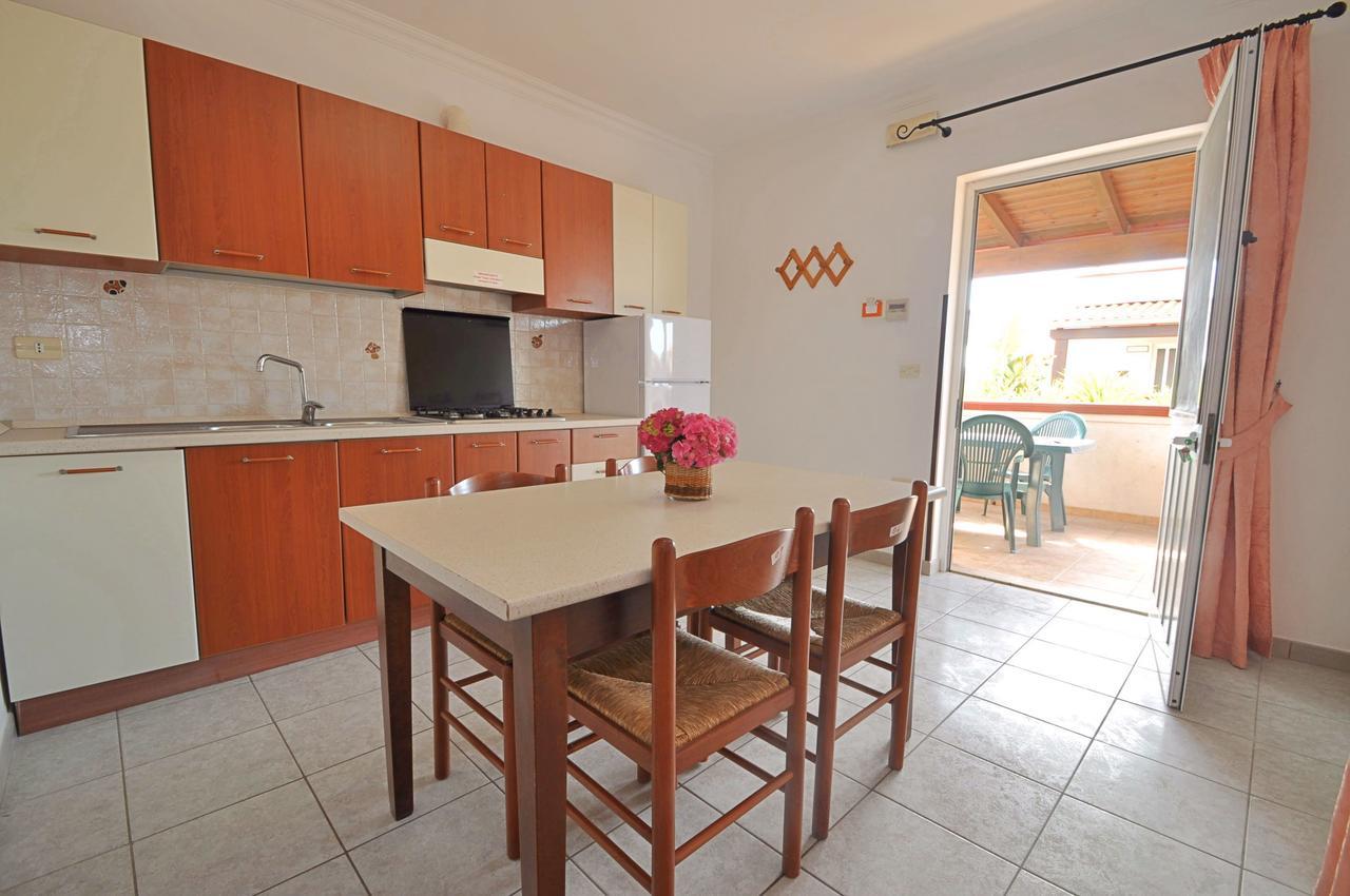קרוביניו Residence Mezzaluna מראה חיצוני תמונה